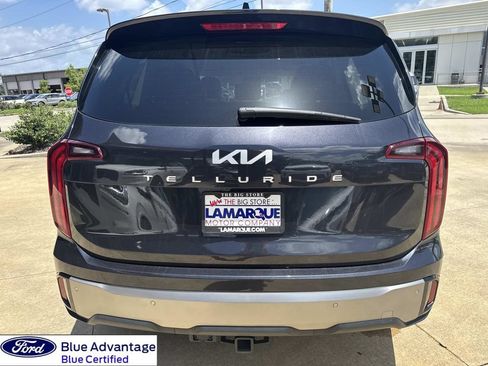 Used 2025 Kia Telluride LX FWD image 8