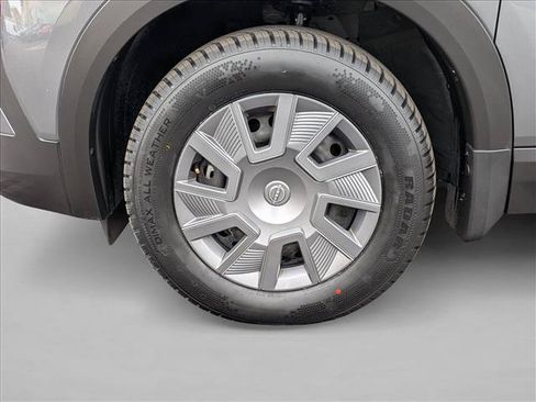 Used 2025 Nissan Kicks S AWD/4WD image 22