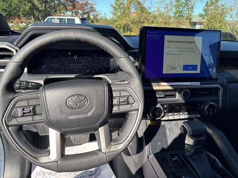 New 2024 Toyota Tacoma Limited AWD/4WD image 17