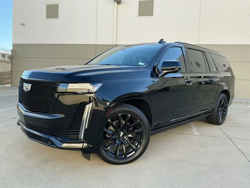 Used 2023 Cadillac Escalade ESV Sport Platinum AWD/4WD image 1