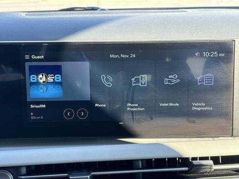 Used 2025 Hyundai Tucson SE image 3