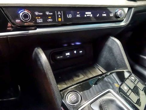 Used 2025 Kia Sportage X-Line w/ Premium Package AWD/4WD image 24
