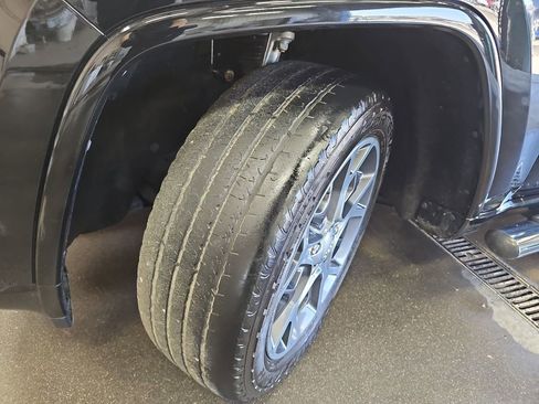 Used 2019 Jeep Grand Cherokee Overland image 33