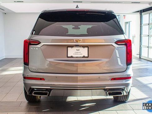 Used 2025 Cadillac XT6 Premium Luxury image 7