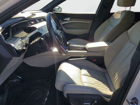 Used 2022 Audi e-tron Chronos w/ Chronos Package image 19