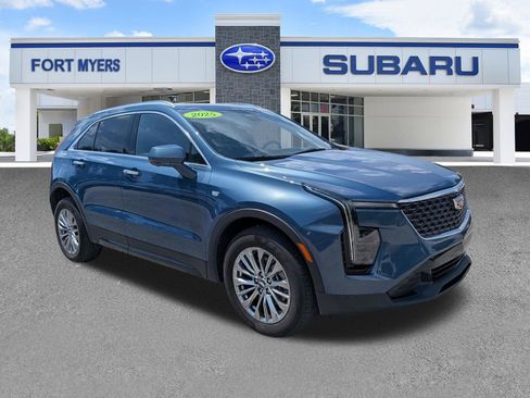 Used 2025 Cadillac XT4 Premium Luxury FWD image 1