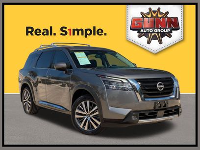 Used 2022 Nissan Pathfinder Platinum w/ Cargo Package