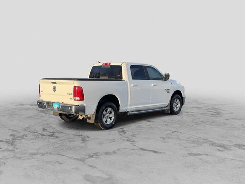 Used 2019 RAM 1500 Classic SLT w/ Luxury Group image 8