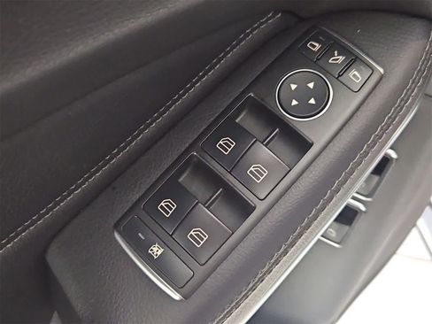 Used 2017 Mercedes-Benz GLS 550 4MATIC image 17