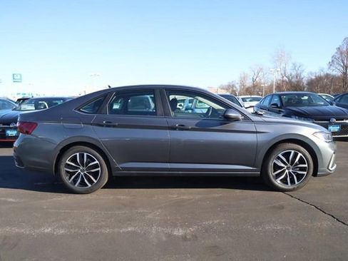 New 2026 Volkswagen Jetta SE image 4