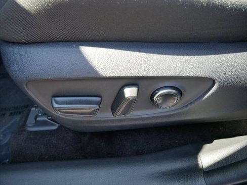 Certified 2025 Toyota RAV4 XLE AWD/4WD image 15