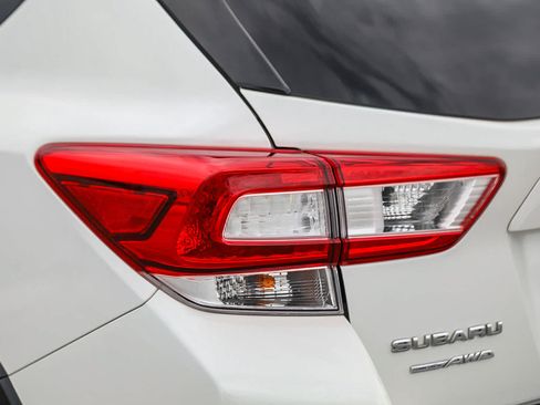 Used 2019 Subaru Crosstrek 2.0i Limited w/ Moonroof Package w/Navigation AWD/4WD image 9