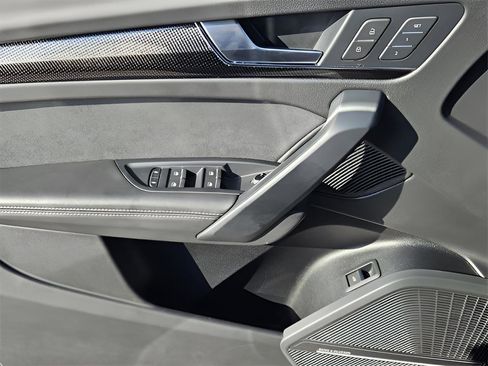 Used 2021 Audi SQ5 Premium Plus w/ Premium Plus Package image 24