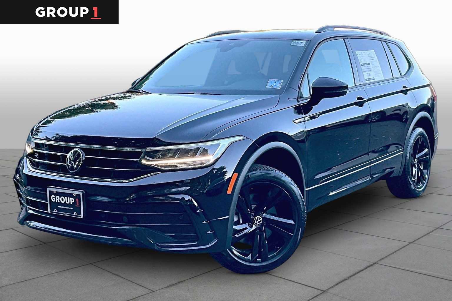 Used 2024 Volkswagen Tiguan SE R-Line AWD/4WD image 1
