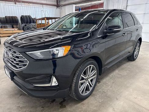 Certified 2024 Ford Edge Titanium AWD/4WD image 4