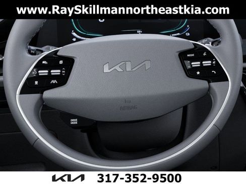 New 2025 Kia Niro EX Touring image 22