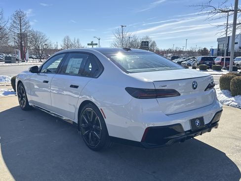 New 2026 BMW 750e xDrive w/ Executive Package image 3