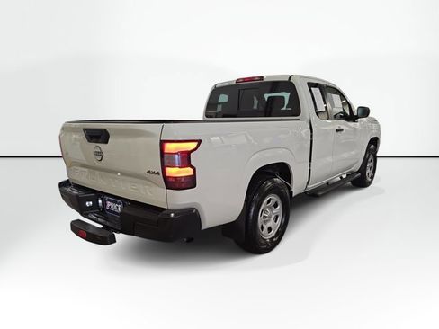 Used 2025 Nissan Frontier S w/ S Utility Package image 5