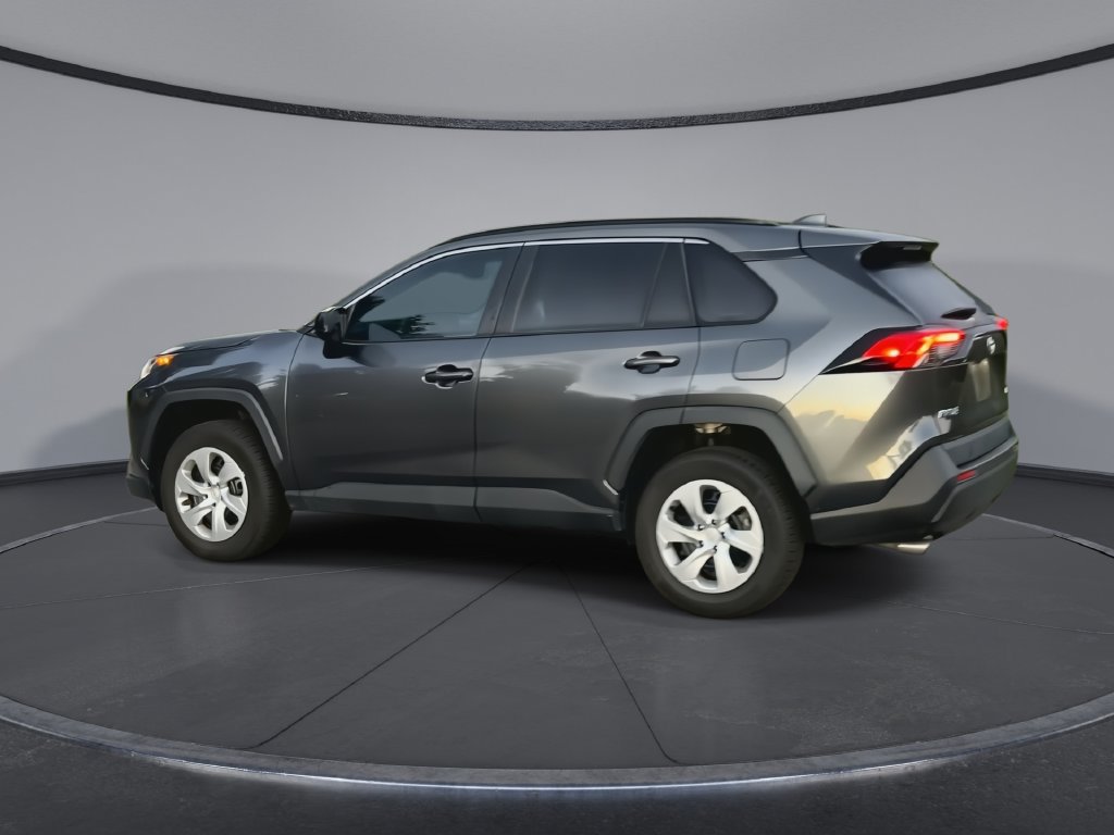 Used 2021 Toyota RAV4 LE FWD image 6