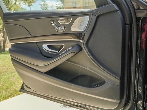 Used 2017 Mercedes-Benz S 550 4MATIC Sedan image 29