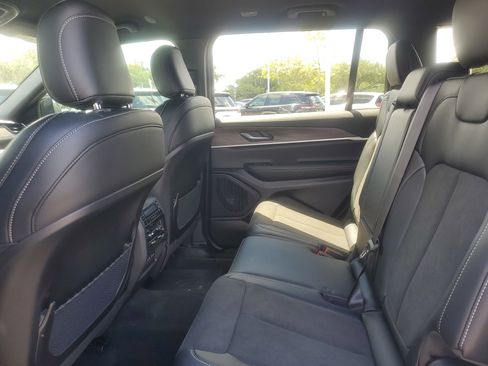 New 2026 Jeep Grand Cherokee L 2WD image 8