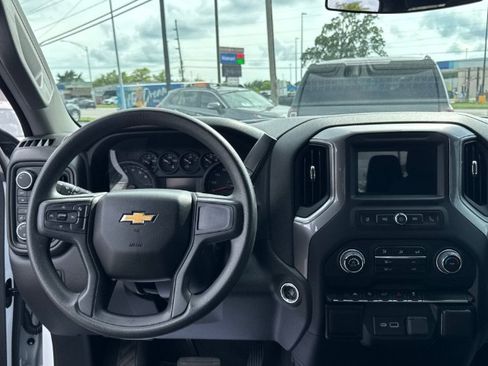 Used 2023 Chevrolet Silverado 1500 Custom AWD/4WD image 16