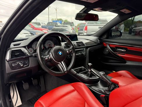 Used 2016 BMW M4 Coupe RWD image 11