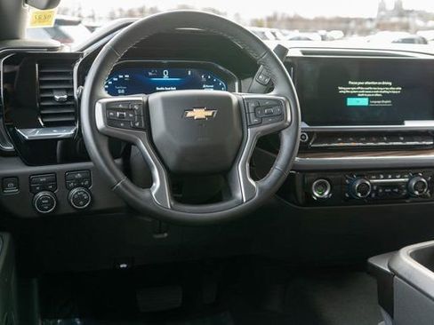 Used 2023 Chevrolet Silverado 1500 LT AWD/4WD image 13