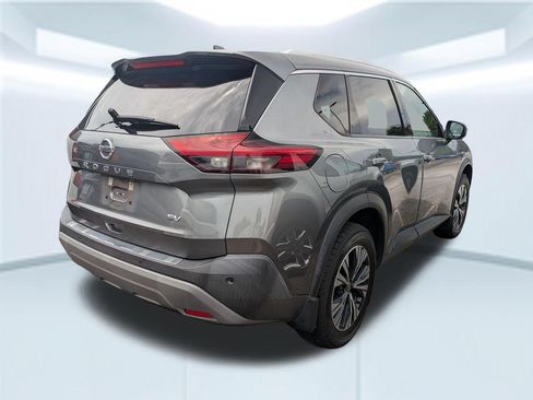 Used 2021 Nissan Rogue SV w/ Premium Package FWD image 2