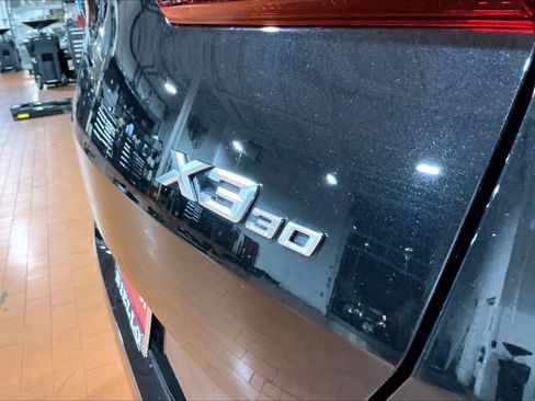 Used 2025 BMW X3 xDrive30i w/ Premium Package image 11