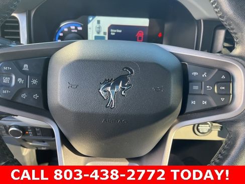 Used 2022 Ford Bronco Badlands image 14