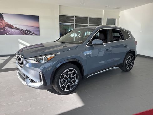 Used 2025 BMW X1 xDrive28i w/ Convenience Package image 4