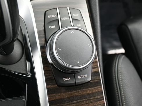 Used 2020 BMW 530i w/ Convenience Package image 22