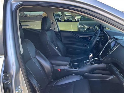 Used 2025 Subaru Outback Limited image 8