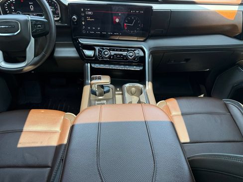 Used 2024 GMC Sierra 1500 Denali AWD/4WD image 19