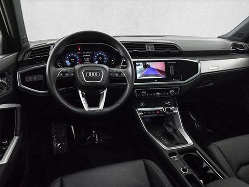 Certified 2025 Audi Q3 2.0T Premium w/ Convenience Package image 19