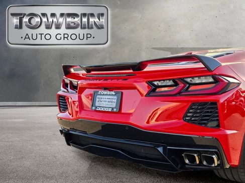 Used 2021 Chevrolet Corvette Stingray Premium Cpe w/ Z51 Performance Package RWD image 5