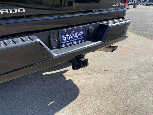 Used 2024 Chevrolet Silverado 2500 Custom w/ Custom Value Package image 38