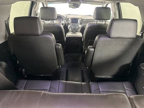 Used 2018 Chevrolet Suburban LT image 26