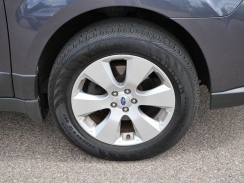 Used 2012 Subaru Outback 2.5i Limited w/ Moonroof Pkg AWD/4WD image 15