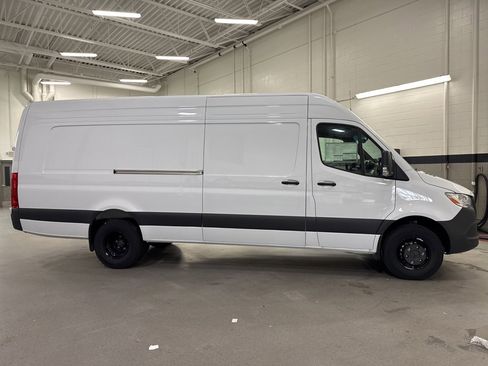 New 2025 Mercedes-Benz Sprinter 3500 image 6