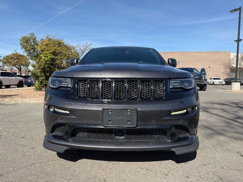 Used 2016 Jeep Grand Cherokee SRT image 2