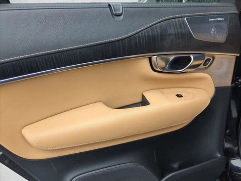 Used 2022 Volvo XC90 T8 Inscription w/ Lounge Package image 20