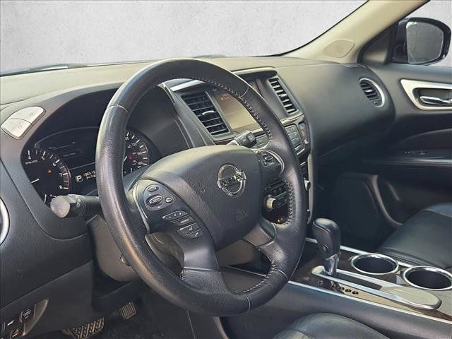 Used 2013 Nissan Pathfinder Platinum w/ Platinum Premium Pkg FWD image 8