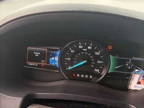 Used 2016 Ford Explorer XLT w/ Equipment Group 202A AWD/4WD image 6