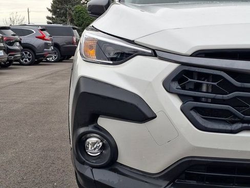 Used 2025 Subaru Crosstrek 2.0i Premium image 9