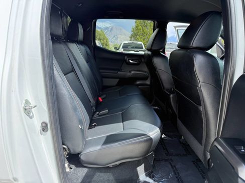 Used 2018 Toyota Tacoma TRD Pro AWD/4WD image 28