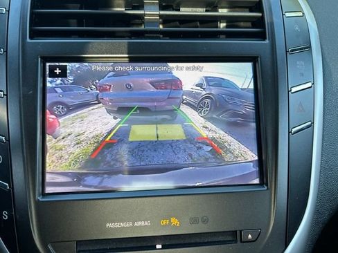 Used 2019 Lincoln MKC Reserve FWD image 14
