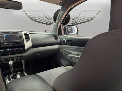 Used 2012 Toyota Tacoma PreRunner w/ TRD Sport Pkg RWD image 23