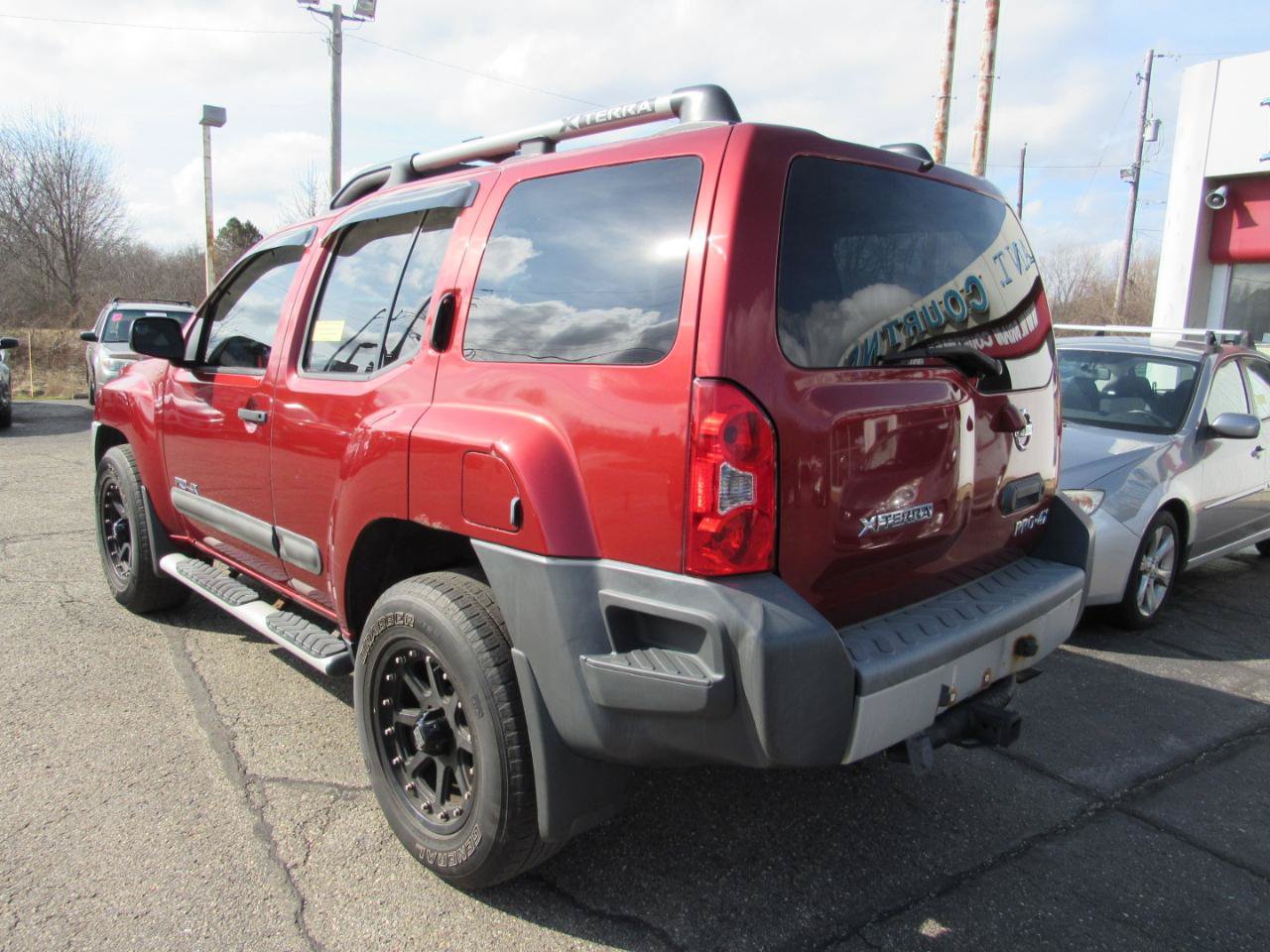 Used 2013 Nissan Xterra PRO-4X w/ Pro-4x Leather Pkg AWD/4WD image 25